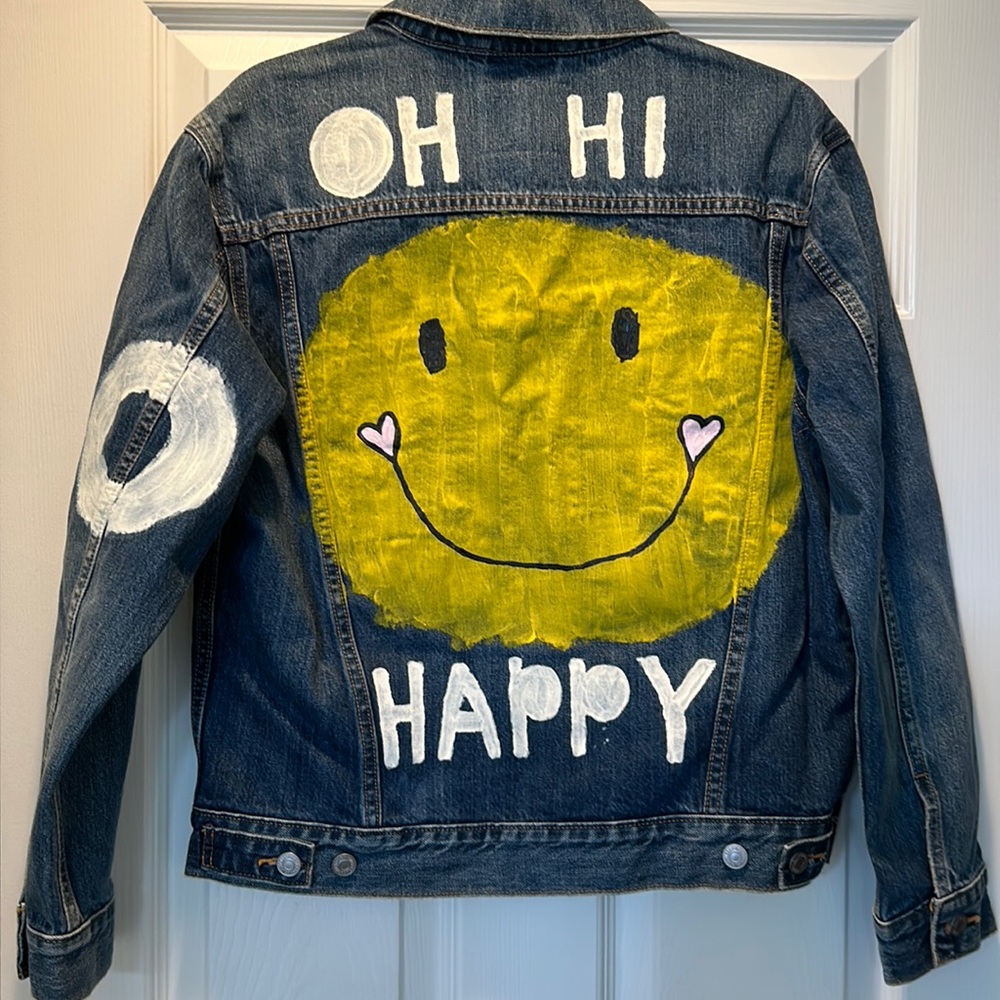 Custom Painted happy face Levi’s denim jacket, size M.